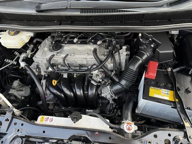 ヴォクシー ＺＳ　煌ＩＩＩ　４ＷＤ　フルセグ　メモリーナビ　ＤＶＤ再生　バックカメラ　衝突被害軽減システム　両側電動スライド　ＬＥＤヘッドランプ　乗車定員８人　３列シート　ワンオーナー　アイドリングストップ（7枚目）