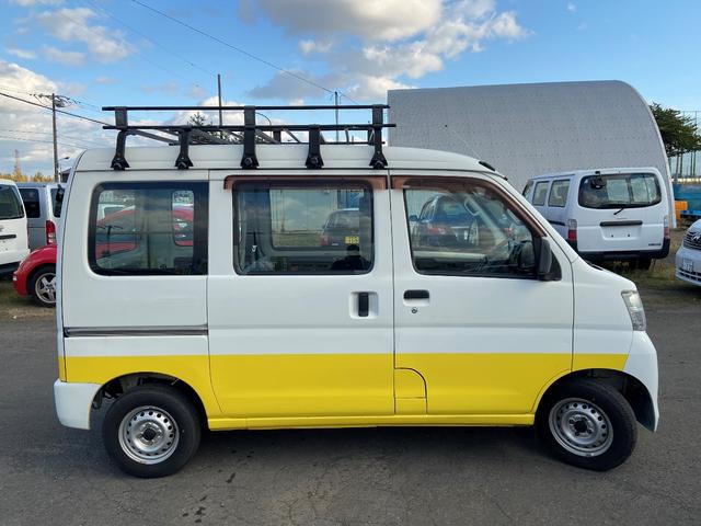 ハイゼットカーゴ 　４ＷＤ　ハイルーフ　マニュアル車　ルーフキャリア（4枚目）