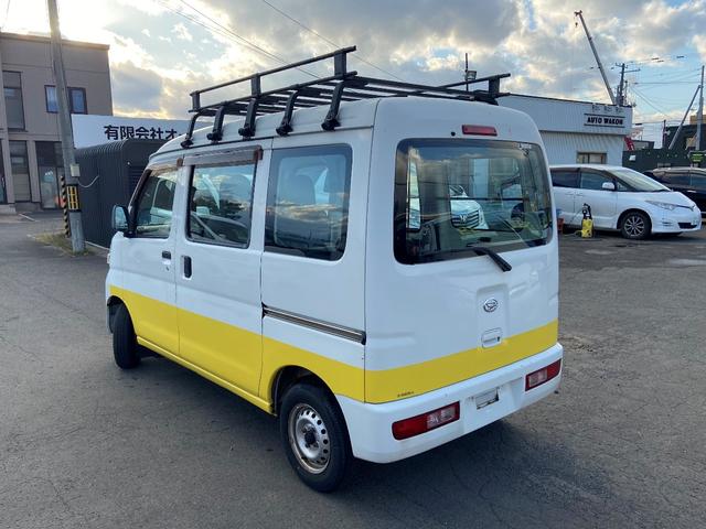 ハイゼットカーゴ 　４ＷＤ　ハイルーフ　マニュアル車　ルーフキャリア（6枚目）