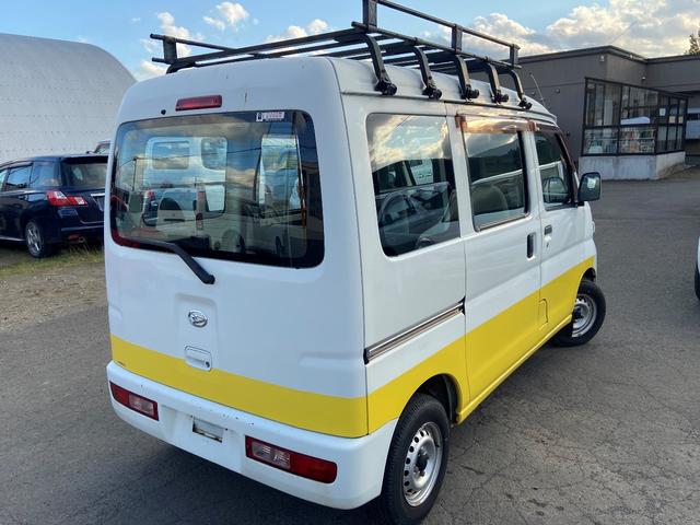 ハイゼットカーゴ 　４ＷＤ　ハイルーフ　マニュアル車　ルーフキャリア（8枚目）