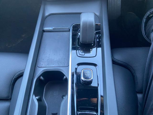 ＸＣ６０ Ｂ５　ＡＷＤ　モーメンタム（9枚目）