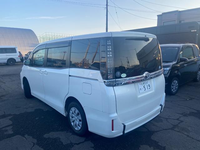 ヴォクシー Ｘ　４ＷＤ　車椅子移動車（4枚目）