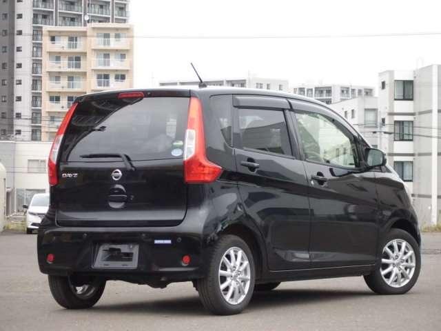 デイズ Ｘ　メモリーナビ　ワンセグ　アランドビューモニター・エマ―ジェーシーブレーキ・運転席シートヒーター・プッシュ式スターター（2枚目）