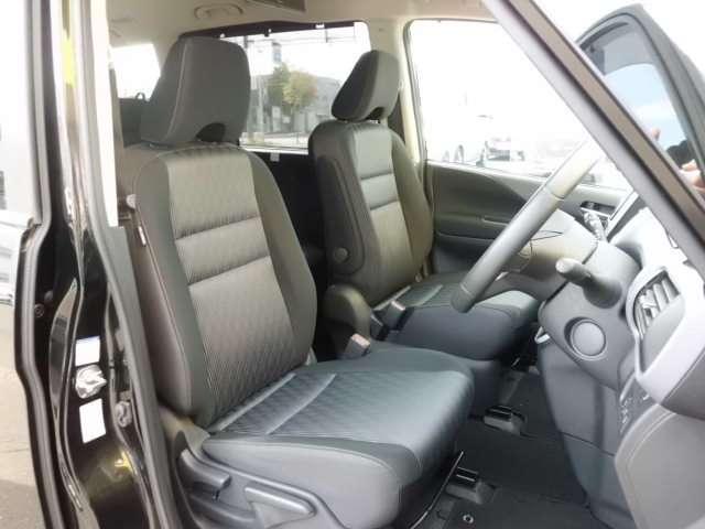 セレナ ハイウェイスターV プロパイロット・大型ナビ・地デジ・アランドビューモニター・リヤモニター・エマ―ジェーシーブレーキ・踏み間違い防止機能・両側パワードアー・LEDライト(19枚目)