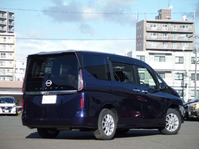 セレナ ＸＶ　プロパイロット・アランドビューモニター・スマートルームミラー・エマージェンシーブレーキ・踏み間違い防止・両側パワードアー・シートヒーター・ＬＥＤライト（2枚目）