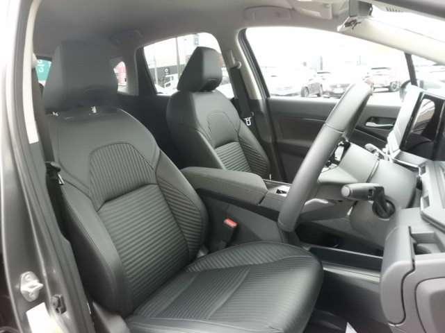 オーラ G FOUR レザーエディション 試乗車UP・スマートルームミラー・アラウンドビューモニター・エマ―ジェーシーブレーキ・踏み間違い防止機能・シートヒーター・ハンドルヒーター・LEDライト(13枚目)