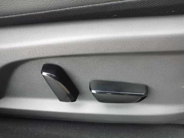 オーラ G FOUR レザーエディション 試乗車UP・スマートルームミラー・アラウンドビューモニター・エマ―ジェーシーブレーキ・踏み間違い防止機能・シートヒーター・ハンドルヒーター・LEDライト(14枚目)