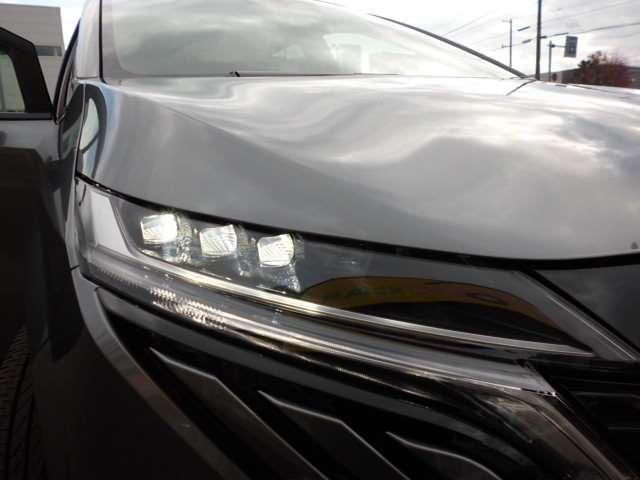 オーラ G FOUR レザーエディション 試乗車UP・スマートルームミラー・アラウンドビューモニター・エマ―ジェーシーブレーキ・踏み間違い防止機能・シートヒーター・ハンドルヒーター・LEDライト(18枚目)