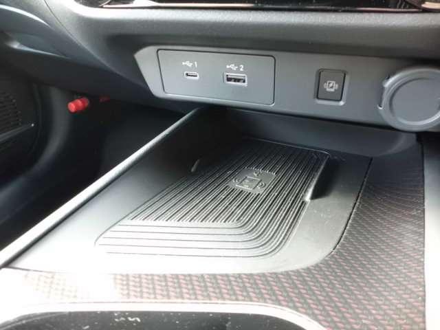 オーラ ニスモ チューンドe-パワー4WD 試乗車UP・プロパイロット・BOSEサウンド・メーカーナビ・地デジ・アラウンドビュー・スマートルームミラー・エマ―ジェーシーブレーキ・踏み間違い防止機能・シートヒーター・LEDライト(12枚目)