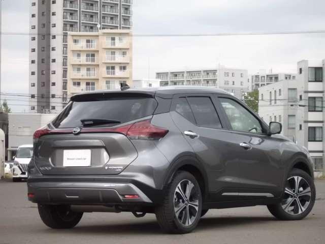 キックス X FOUR 試乗車UP・プロパイロット・アランドビューモニター・スマートルームミラー・エマ―ジェーシーブレーキ・踏み間違い防止機能・シートヒーター・LEDライト(2枚目)