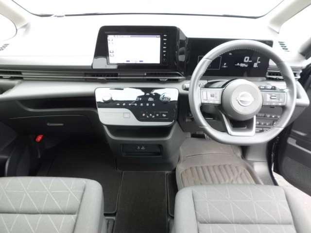 セレナ 2.0 XV 4WD プロパイロット・純正大型ナビ・地デジ・ア(3枚目)