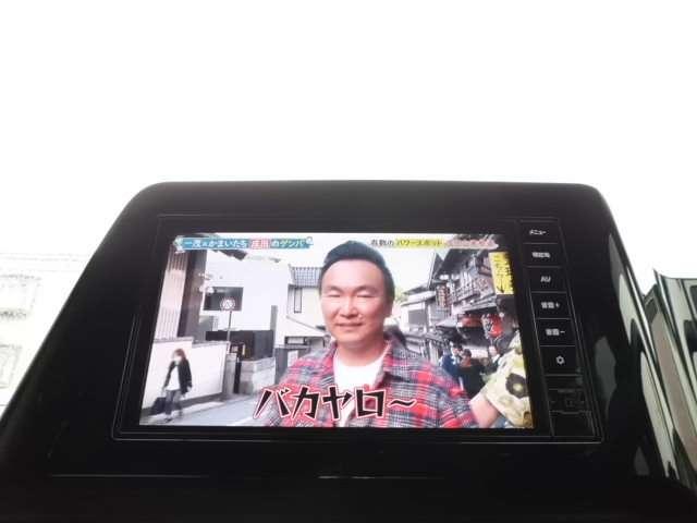セレナ 2.0 XV 4WD プロパイロット・純正大型ナビ・地デジ・ア(8枚目)