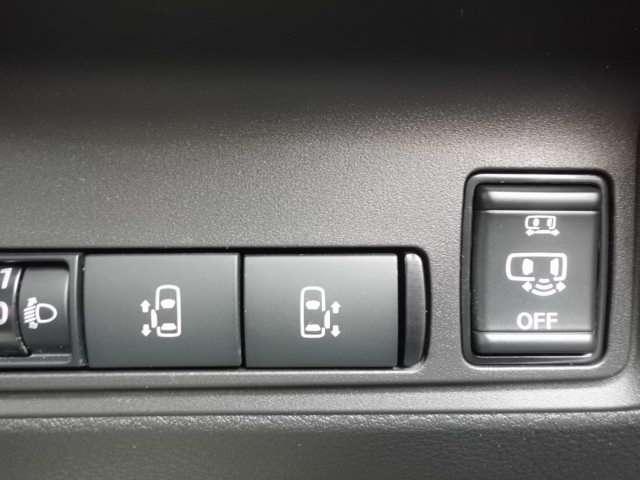 セレナ 2.0 XV 4WD プロパイロット・純正大型ナビ・地デジ・ア(16枚目)