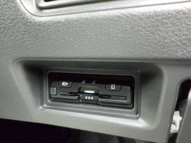 セレナ 2.0 XV 4WD プロパイロット・純正大型ナビ・地デジ・ア(17枚目)