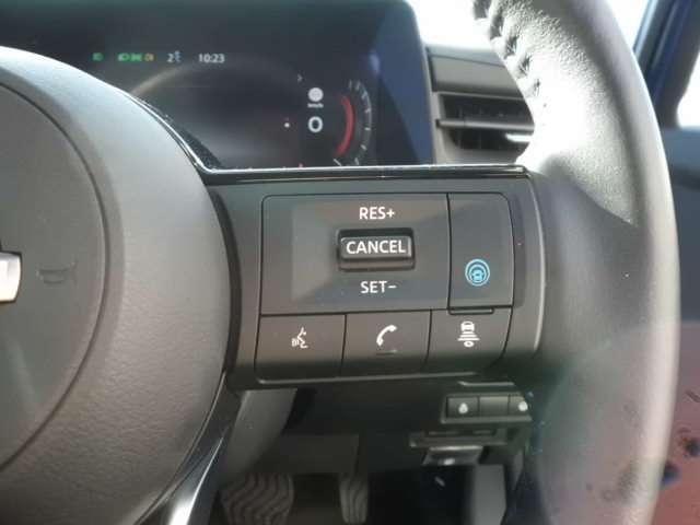 オーラ オーテック　ＦＯＵＲ　社用車ＵＰ・プロパイロット・メーカーナビ・地デジ・アラウンドビューモニター・スマートミラー・エマージェンシーブレーキ・踏み間違い防止・シートヒーター・ＬＥＤライト（11枚目）