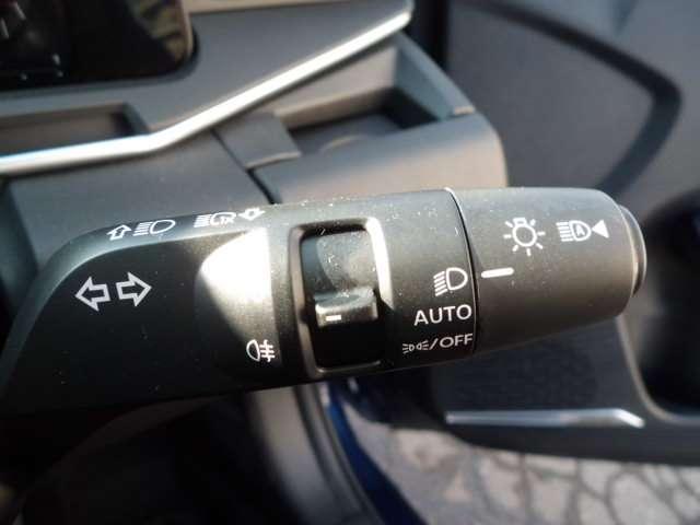 オーラ オーテック　ＦＯＵＲ　社用車ＵＰ・プロパイロット・メーカーナビ・地デジ・アラウンドビューモニター・スマートミラー・エマージェンシーブレーキ・踏み間違い防止・シートヒーター・ＬＥＤライト（14枚目）