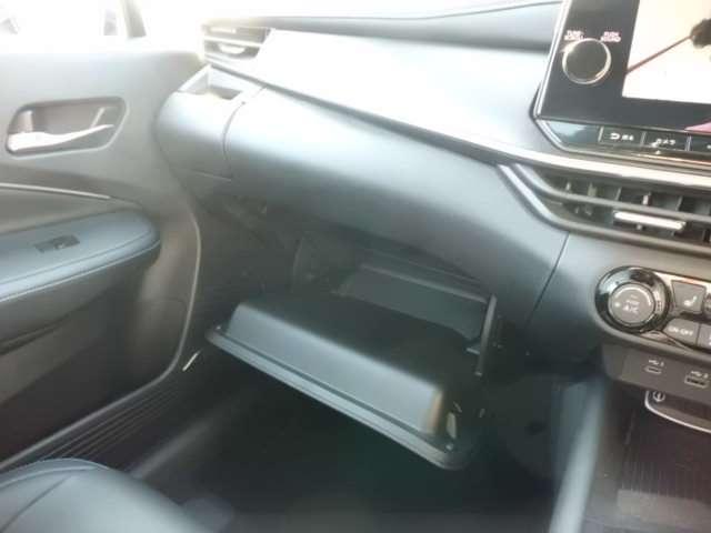 オーラ オーテック　ＦＯＵＲ　社用車ＵＰ・プロパイロット・メーカーナビ・地デジ・アラウンドビューモニター・スマートミラー・エマージェンシーブレーキ・踏み間違い防止・シートヒーター・ＬＥＤライト（20枚目）