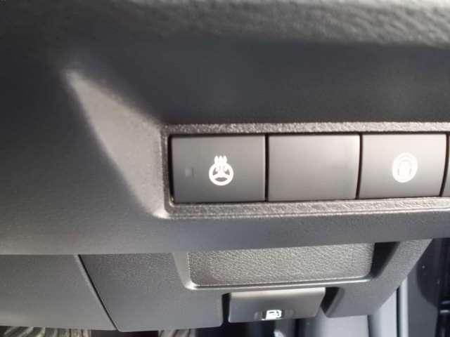 ノート 　衝突軽減ブレーキ　踏み間違い衝突防止アシスト　車線逸脱防止警報　ＶＤＣ　シートヒーター　ＬＥＤライト（8枚目）