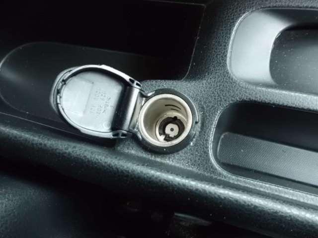 ノート Ｘ　ＦＯＵＲ　衝突軽減ブレーキ　車線逸脱警報　プッシュ式スターター　オートエアコン　社外エンジンスターター（9枚目）