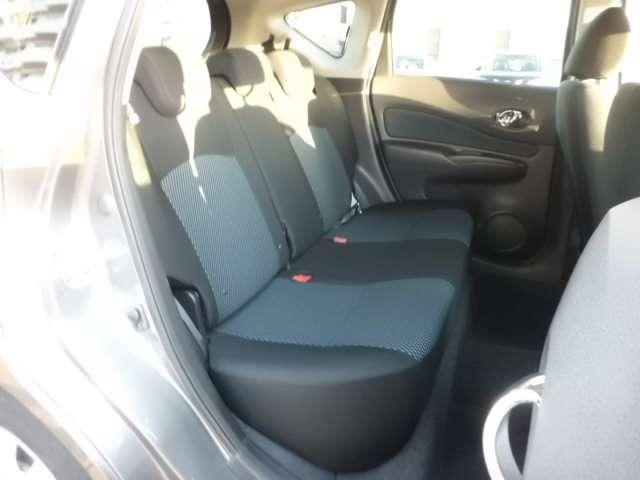 ノート Ｘ　ＦＯＵＲ　衝突軽減ブレーキ　車線逸脱警報　プッシュ式スターター　オートエアコン　社外エンジンスターター（11枚目）