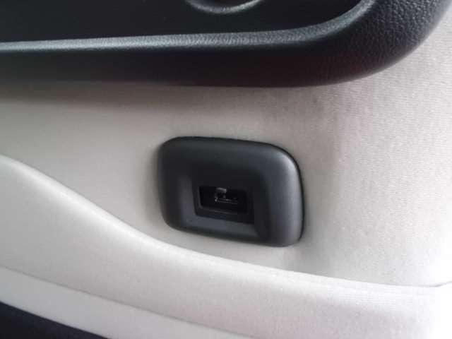 ルークス Ｘ　社外メモリーナビ　地デジ　アラウンドビューモニター　エマージェンシーブレーキ　踏み間違い防止　助手席側パワードアー　ＬＥＤライト（19枚目）