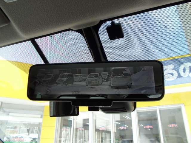 セレナ ２．０　ハイウェイスター　Ｖ　４ＷＤ　ローダウン・プロパイロット・純正大型ナビ（10枚目）