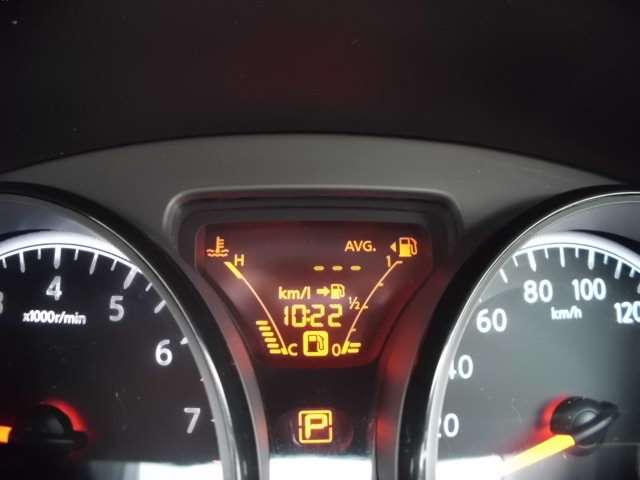 ノート Ｘ　ＦＯＵＲ　スマートセーフティエディション　スマートミラー・アラウンドビューモニター・エマージェンシーブレーキ・踏み間違い防止・ＶＤＣ（横滑り防止機能）・オートエアコン・オートライト（6枚目）