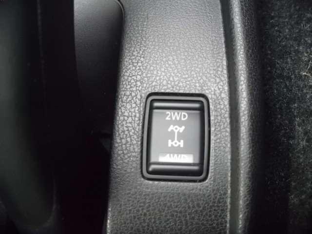 ノート Ｘ　ＦＯＵＲ　スマートセーフティエディション　スマートミラー・アラウンドビューモニター・エマージェンシーブレーキ・踏み間違い防止・ＶＤＣ（横滑り防止機能）・オートエアコン・オートライト（11枚目）