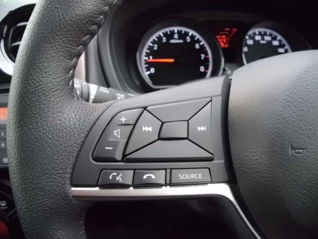 ノート Ｘ　ＦＯＵＲ　スマートセーフティエディション　スマートミラー・アラウンドビューモニター・エマージェンシーブレーキ・踏み間違い防止・ＶＤＣ（横滑り防止機能）・オートエアコン・オートライト（12枚目）