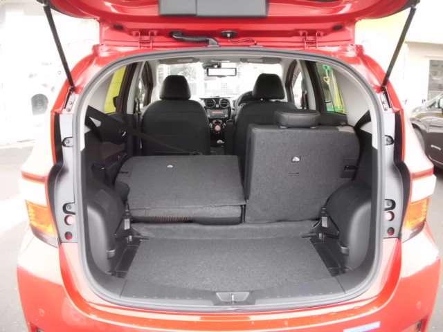 ノート Ｘ　ＦＯＵＲ　スマートセーフティエディション　スマートミラー・アラウンドビューモニター・エマージェンシーブレーキ・踏み間違い防止・ＶＤＣ（横滑り防止機能）・オートエアコン・オートライト（20枚目）