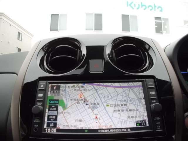 ノート 　ナビ・地デジ・アラウンドビューモニター・スマートルームミラー・エマージェンシーブレーキ・踏み間違い防止機能・オートライト・ＬＥＤライト（8枚目）