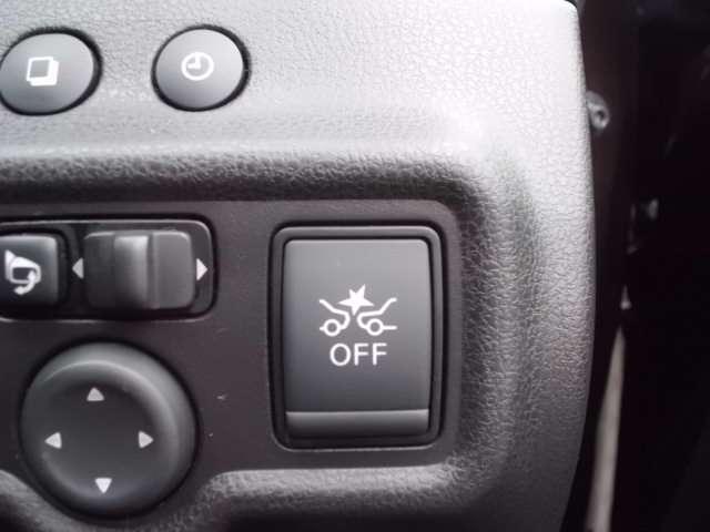 ノート 　ナビ・地デジ・アラウンドビューモニター・スマートルームミラー・エマージェンシーブレーキ・踏み間違い防止機能・オートライト・ＬＥＤライト（13枚目）