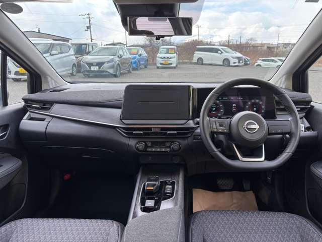 オーラ １．２　Ｇ　ＦＯＵＲ　４ＷＤ　アラウンドビュー　運転席パワーシート（3枚目）