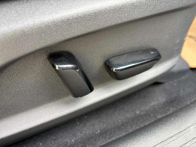 オーラ １．２　Ｇ　ＦＯＵＲ　４ＷＤ　アラウンドビュー　運転席パワーシート（5枚目）