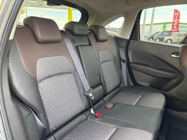 オーラ １．２　Ｇ　ＦＯＵＲ　４ＷＤ　アラウンドビュー　運転席パワーシート（6枚目）