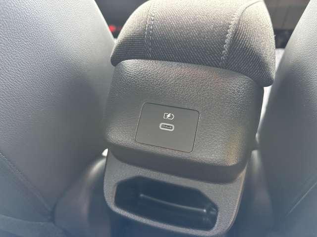 オーラ １．２　Ｇ　ＦＯＵＲ　４ＷＤ　アラウンドビュー　運転席パワーシート（15枚目）