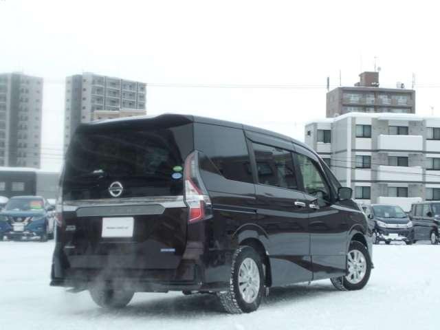 セレナ ２．０　ハイウェイスター　Ｖ　４ＷＤ　メモリーナビ・地デジ・バックカメラ・クル（2枚目）