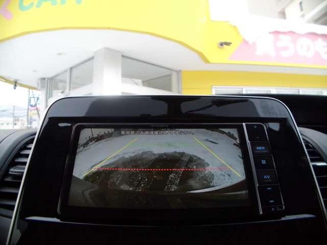 セレナ ２．０　ハイウェイスター　Ｖ　４ＷＤ　メモリーナビ・地デジ・バックカメラ・クル（9枚目）
