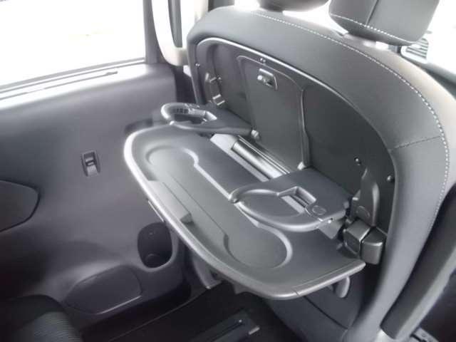 セレナ ２．０　ハイウェイスター　Ｖ　４ＷＤ　メモリーナビ・地デジ・バックカメラ・クル（18枚目）