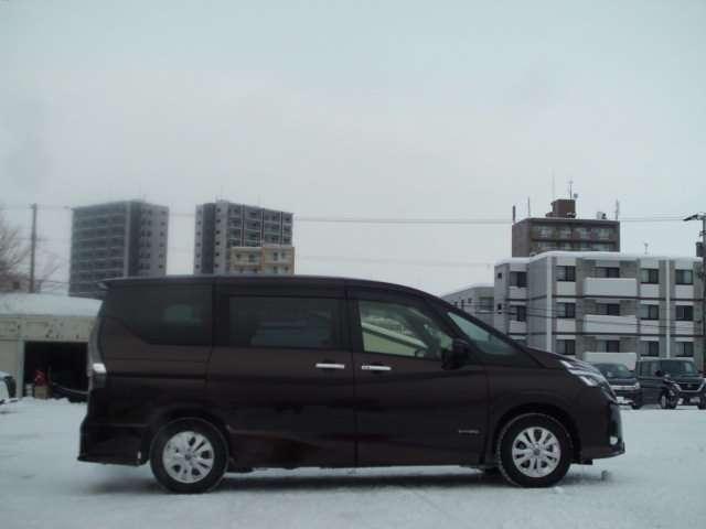 セレナ ２．０　ハイウェイスター　Ｖ　４ＷＤ　メモリーナビ・地デジ・バックカメラ・クル（31枚目）