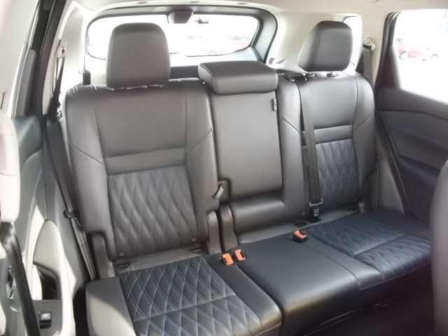 エクストレイル オーテック e-4ORCE プロパイロット・メーカーナビ・地デジ・アラウンドビューモニター・スマートミラー・エマージェンシーブレーキ・踏み間違い防止機能・全席シートヒーター・オートバックドアー・純正エンジンスターター(24枚目)