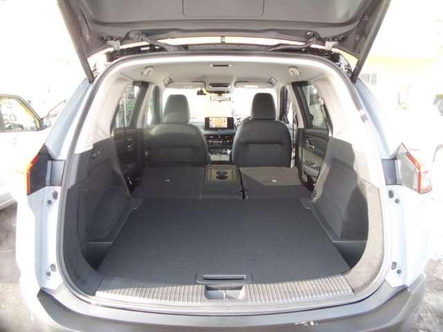 エクストレイル オーテック e-4ORCE プロパイロット・メーカーナビ・地デジ・アラウンドビューモニター・スマートミラー・エマージェンシーブレーキ・踏み間違い防止機能・全席シートヒーター・オートバックドアー・純正エンジンスターター(26枚目)