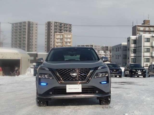 エクストレイル オーテック e-4ORCE プロパイロット・メーカーナビ・地デジ・アラウンドビューモニター・スマートミラー・エマージェンシーブレーキ・踏み間違い防止機能・全席シートヒーター・オートバックドアー・純正エンジンスターター(30枚目)