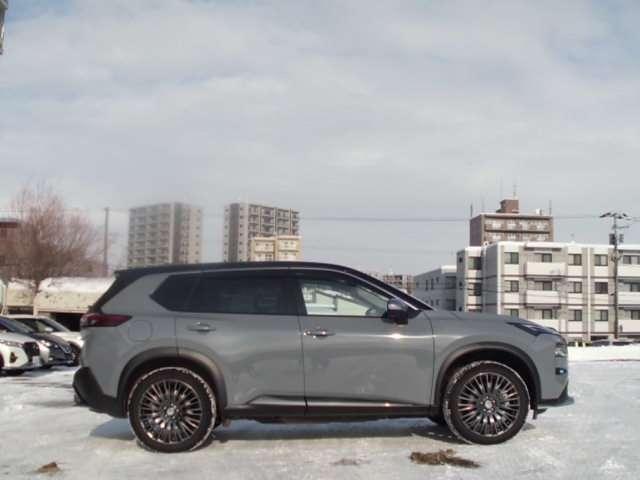 エクストレイル オーテック e-4ORCE プロパイロット・メーカーナビ・地デジ・アラウンドビューモニター・スマートミラー・エマージェンシーブレーキ・踏み間違い防止機能・全席シートヒーター・オートバックドアー・純正エンジンスターター(31枚目)