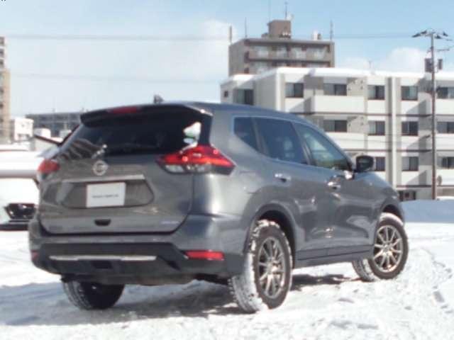 エクストレイル ２０Ｘ　ナビ・地デジ・アラウンドビューモニター・スマートミラー・エマージェンシーブレーキ・踏み間違い防止機能・オートバックドアー・ＬＥＤライト（2枚目）