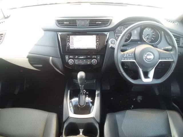 エクストレイル ２０Ｘ　ナビ・地デジ・アラウンドビューモニター・スマートミラー・エマージェンシーブレーキ・踏み間違い防止機能・オートバックドアー・ＬＥＤライト（3枚目）