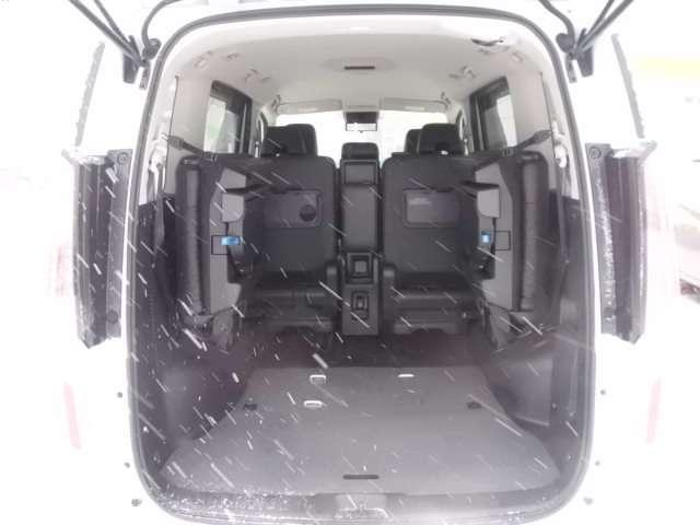 セレナ ハイウェイスターＶ　Ｖセレクション　プロパイロット・メーカーナビ・地デジ・アラウンドビューモニター・スマートミラー・両側ハンズフリーオートドアー・シートヒーター・ＬＥＤライト（22枚目）