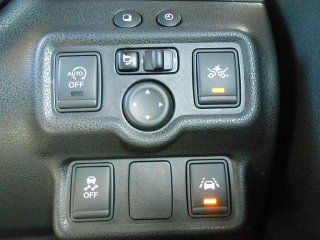 ノート １．２　Ｘ　ＤＩＧ－Ｓ　ＦＦ車・エマージェンシーブレーキ（4枚目）