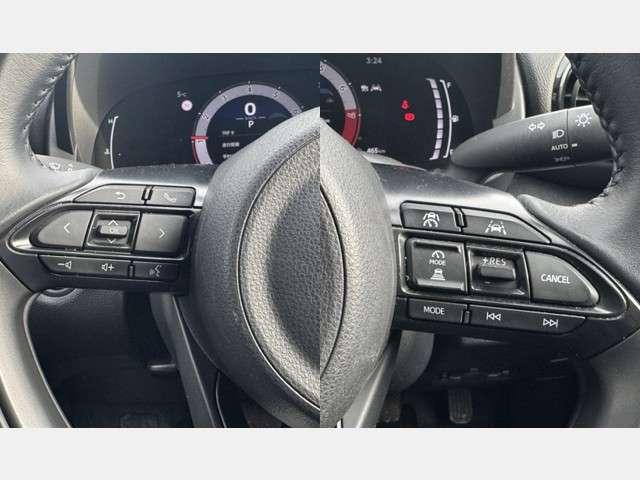 ヤリスクロス Ｇ　レンタＵＰ　メモリーナビゲーション　バックカメラ　衝突軽減ブレーキクルーズコントロール（8枚目）