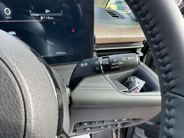 セレナ ｅ－４ＯＲＣＥ　ハイウェイスターＶ　試乗車ＵＰ　プロパイロット　メーカーナビ　地デジ　アラウンドビューモニター　スマートミラー　両側パワードアー　シートヒーター　前後ドライブレコーダー　ＬＥＤライト（12枚目）